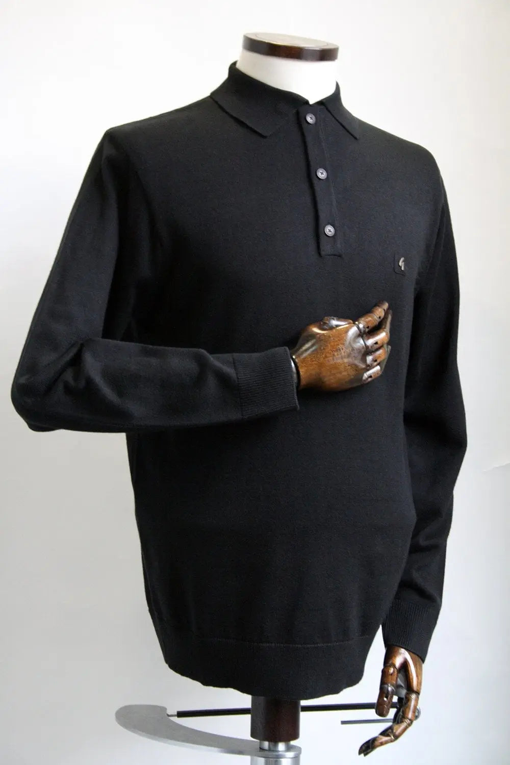 Gabicci Vintage Francesco Black Long-Sleeved Knitted Polo Shirt From Woven Durham