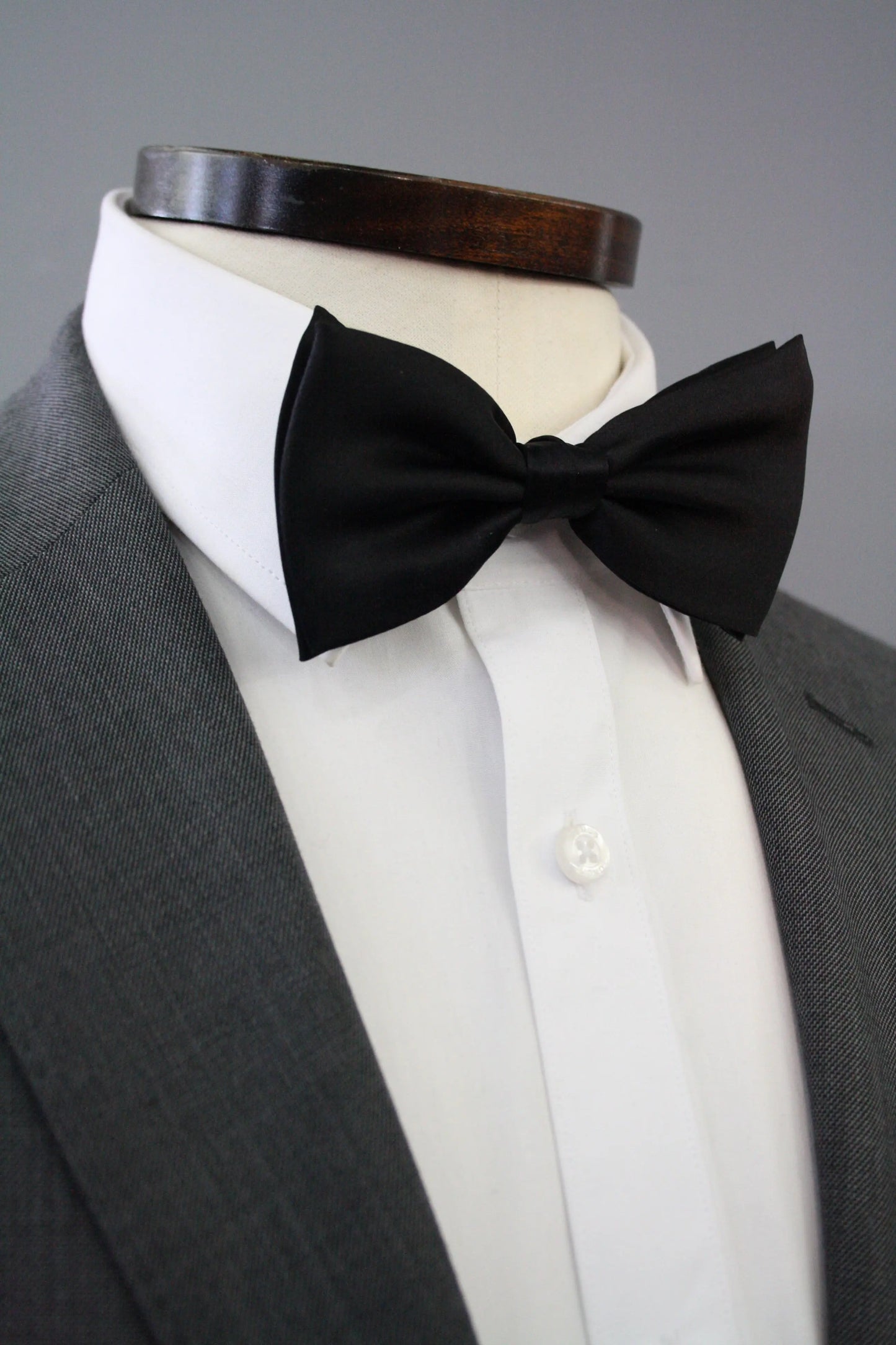 Self-Tie Bow Tie - Black Knightsbridge Neckwear